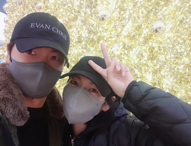  김소연이상우, 애정 넘치는 부부 셀카 "메리 크리스마스"