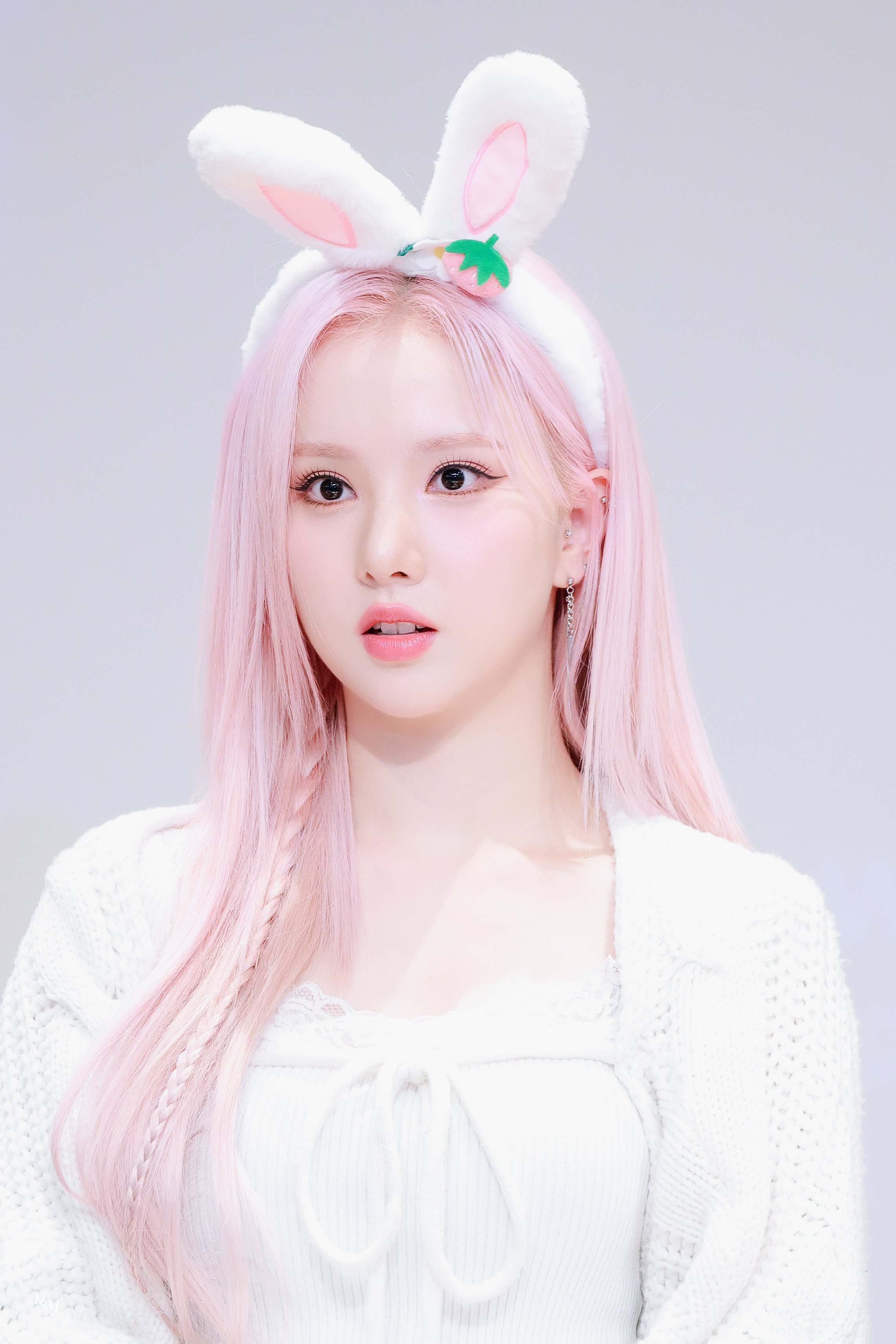 231118-eunha-trong-2024