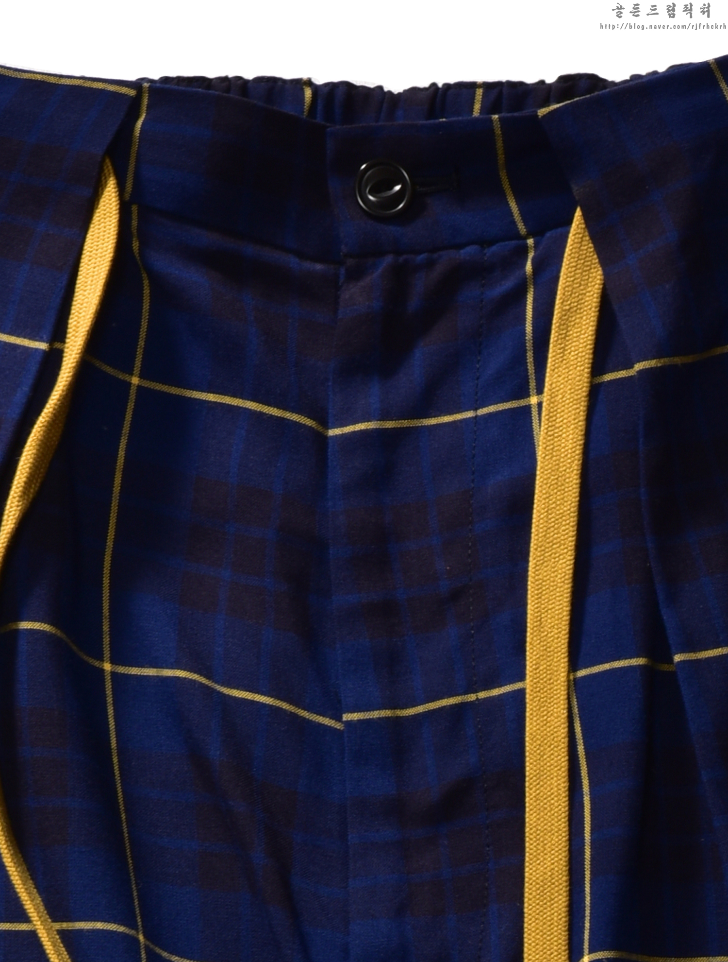 푸른 체크 무늬 바지의 그림자 (Golden Dream Pictures) 3