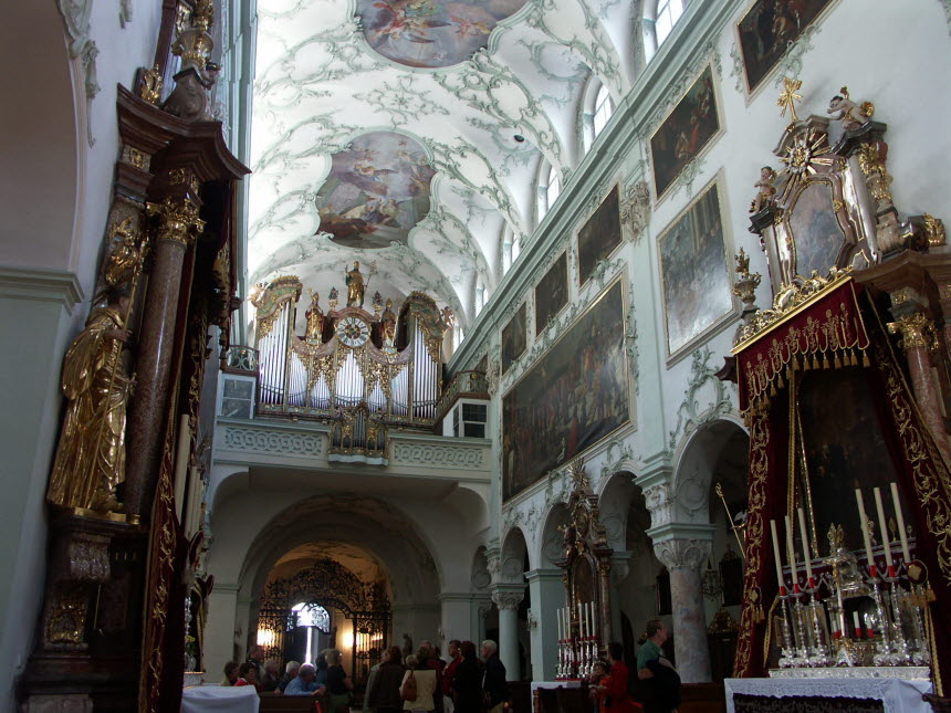 프레스코화-파이프오르간이-아름다운-성페터교회