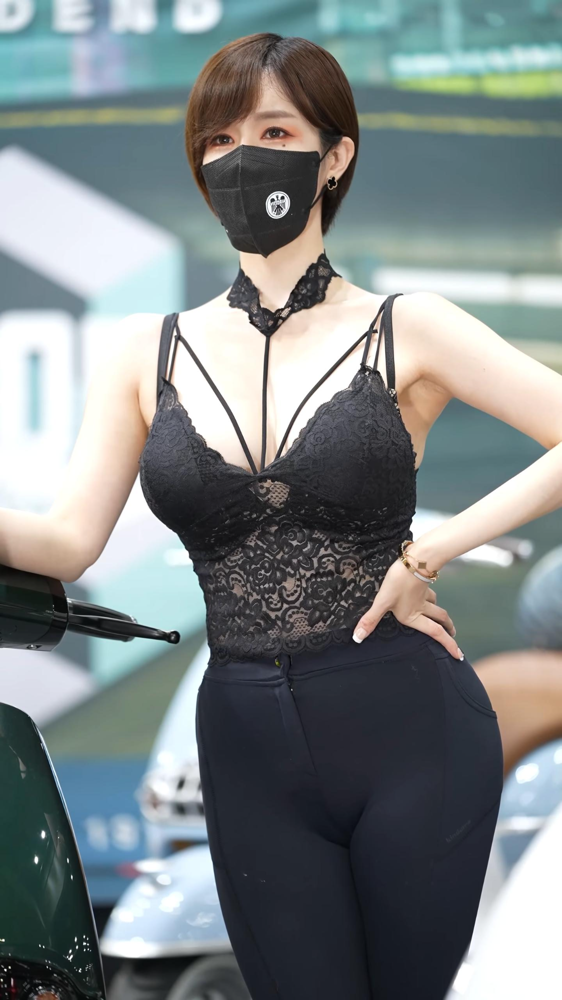  한혜은 레이싱모델 레깅스 엉덩이 시스루 브라탑