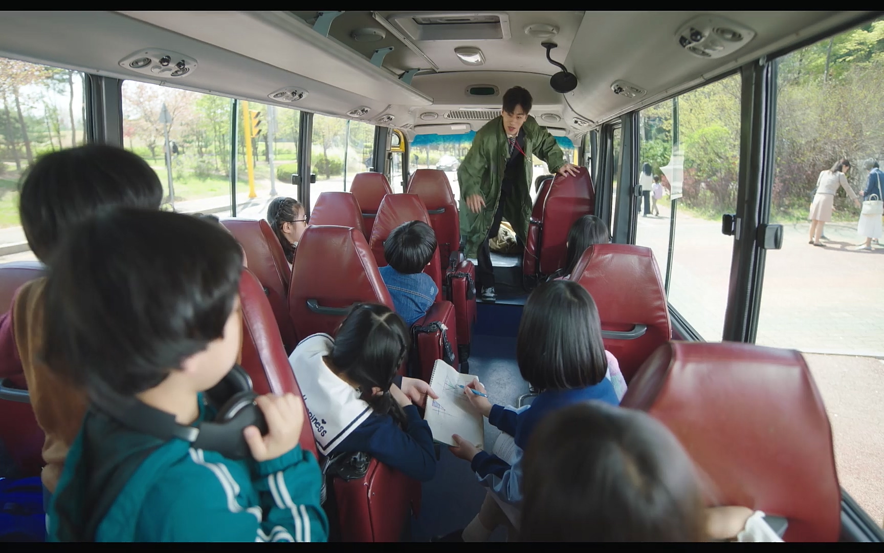 이상한 변호사 우영우.E9p.NF.WEB-DL.AAC.H264-With.mp4_20220814_164718.946.jpg