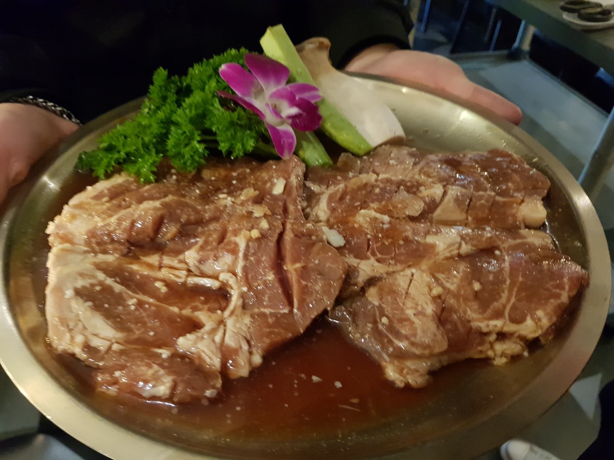 호치민 1군 고기집 맛집 청담육화점(Chungdam BBQ) - 돼지양념갈비
