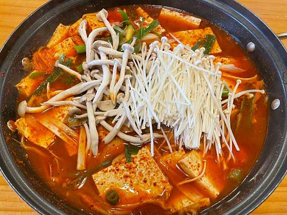 콩마루 두부전골