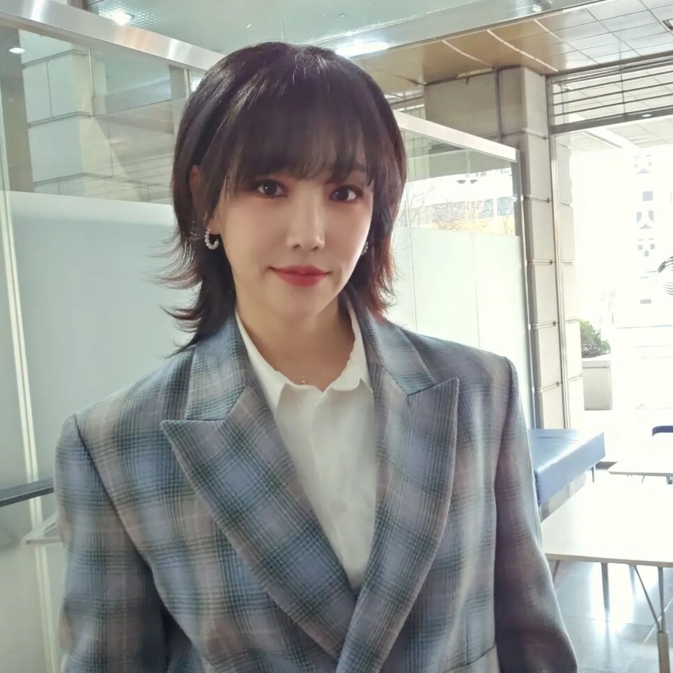  23년차 배우 이유리, 여배우 나이 들면 역할도 달라져...그게 좀 속상하고 불안해