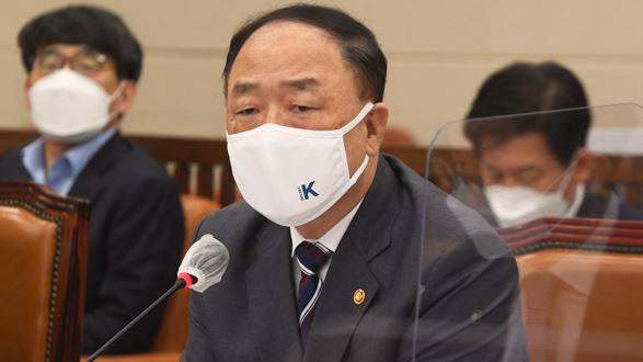  늘어나는 초과세수 오차 범위, 그런데도 증세 정책 인정 안하나?