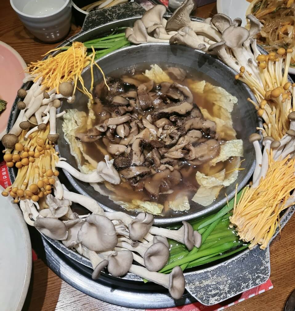 광교 한정식 삼계탕&#44; 샤브샤브 건강한 심마니