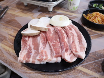햇미나리 삼겹살