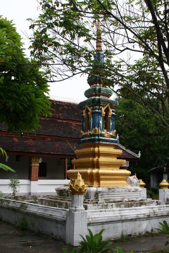 Wat Si Moung Khoun