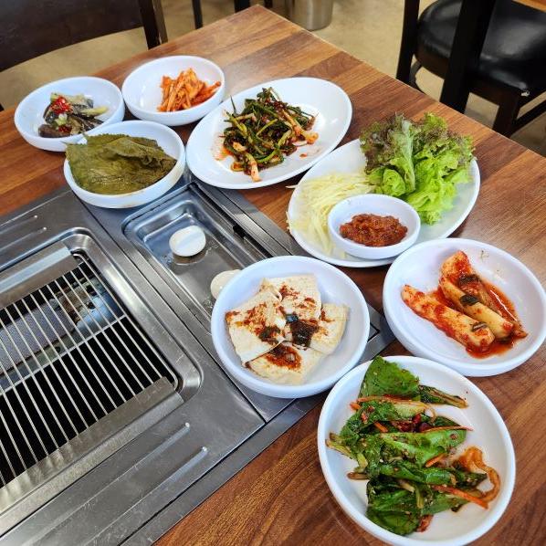  을지로 반찬이 맛깔난 장어구이 맛집 다래민물장어