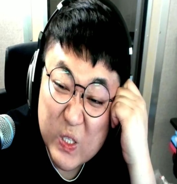  노래하는 코트 논란 그리고 녹취록공개