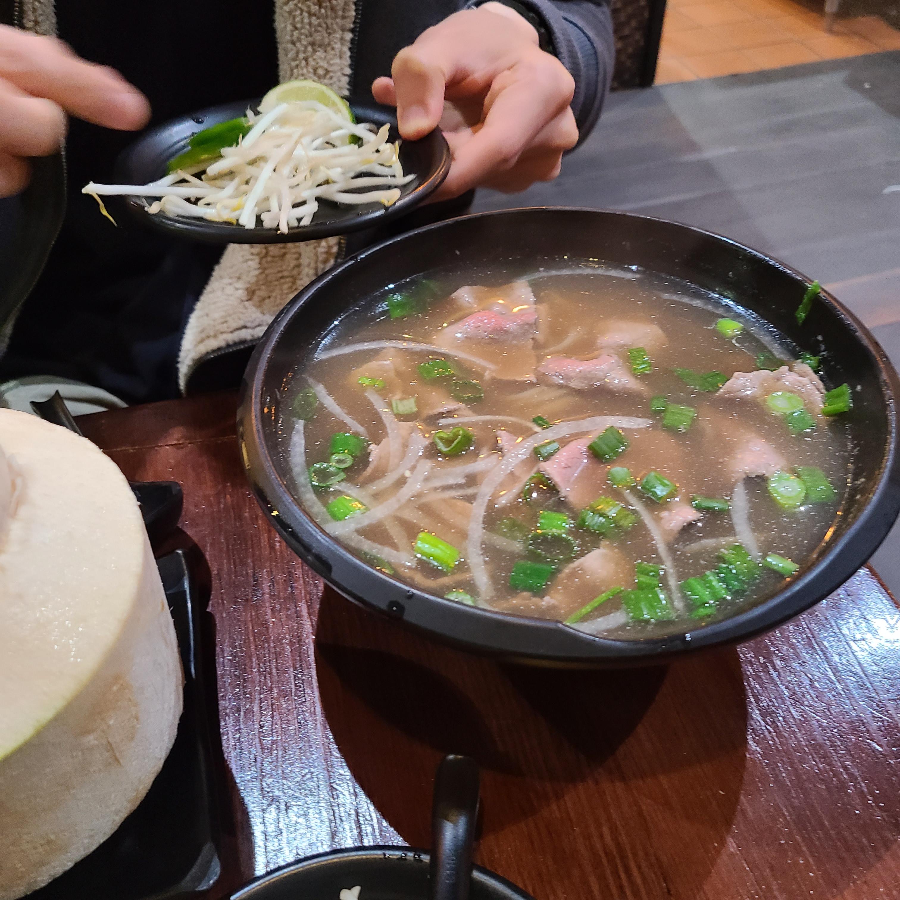 숙주를 넣는 모습