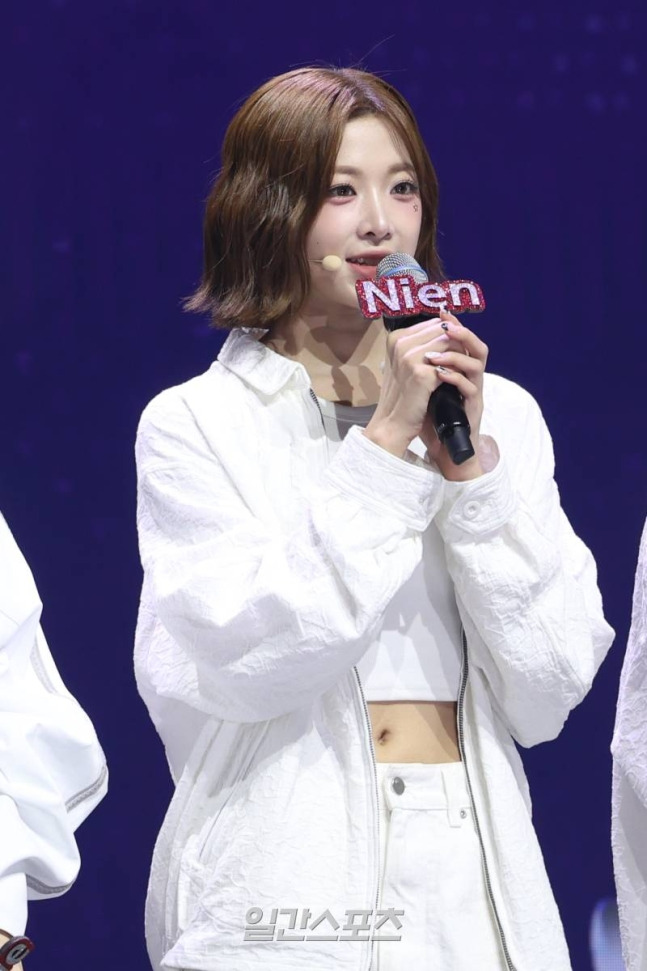 실시간 12인 단체 단발머리로 컴백하는 여돌...JPG | 인스티즈