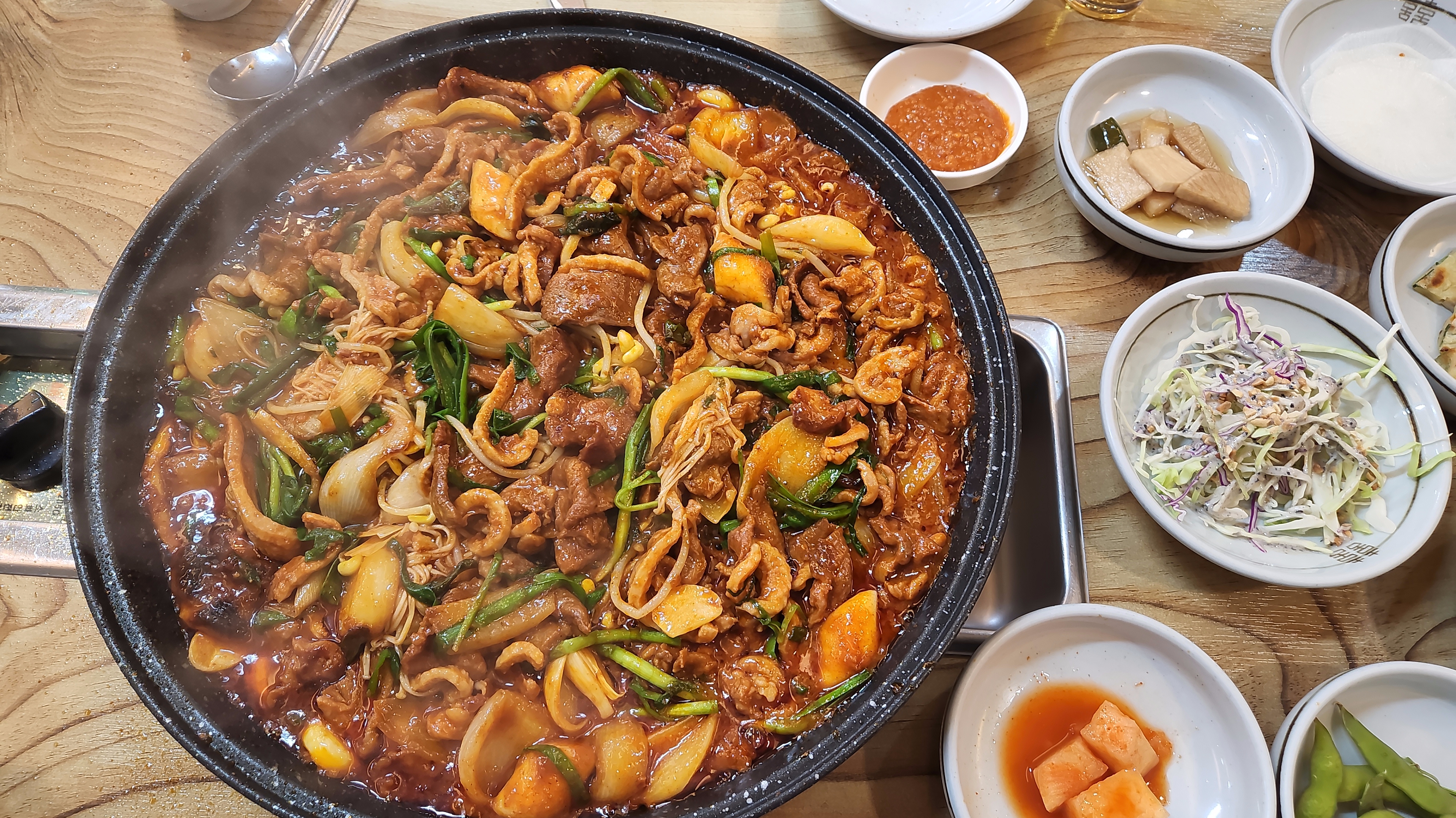  양념이 맛있는 오리불고기 맛집 창원 사파동 솔밭오리마을