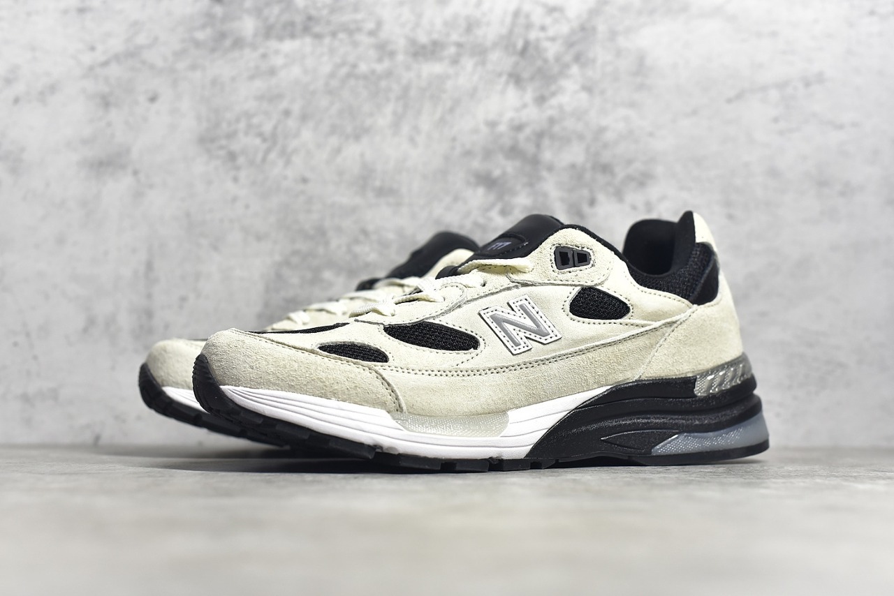  [NEW BALANCE x STUDIO FY7] PK 뉴발란스 X 스튜디오 FY7 메이드 인 USA 크림 블랙 M992YN2