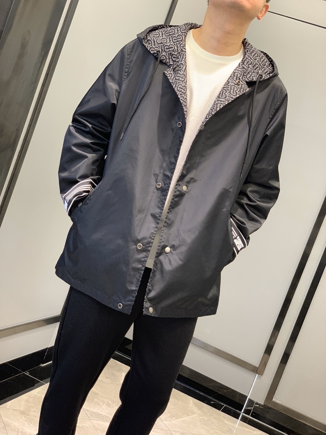  [BURBERRY] 버버리 리버시블 모노그램 프린트 ECONYL 후드 자켓 80296571