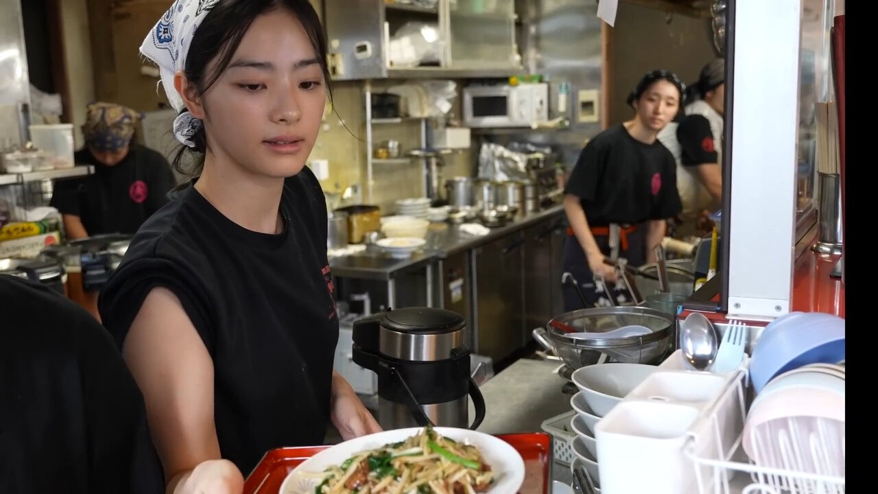 얼마전 뉴진스 민지 닮았다고 화제였던 일본 중식당 사장 근황…..JPG