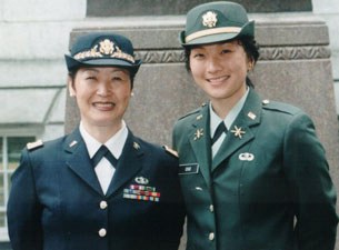파란만장 미국의 한국인 서진규 전 예비역 소령...그리고 그녀의 도플갱어 딸