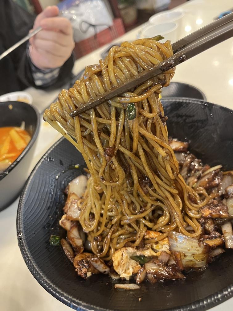 삼선간짜장입니다