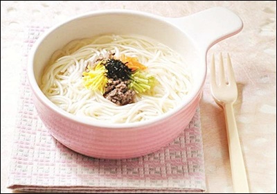 잔치국수 이미지