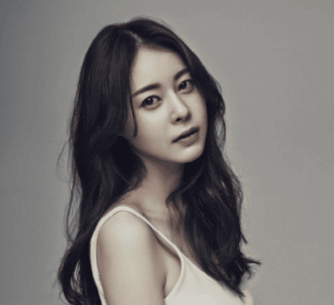 "감정이 깨질까봐 두렵지만 버틸 수 있을까요?" 쉬는 시간까지 후배들의 머리를 잡아주던 똥꼬발랄 여배우 1