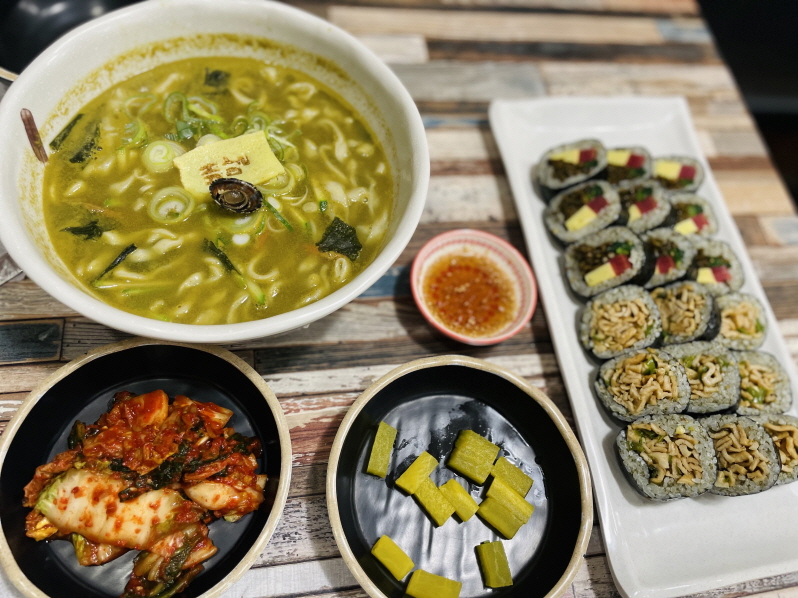 배말칼국수와-김밥