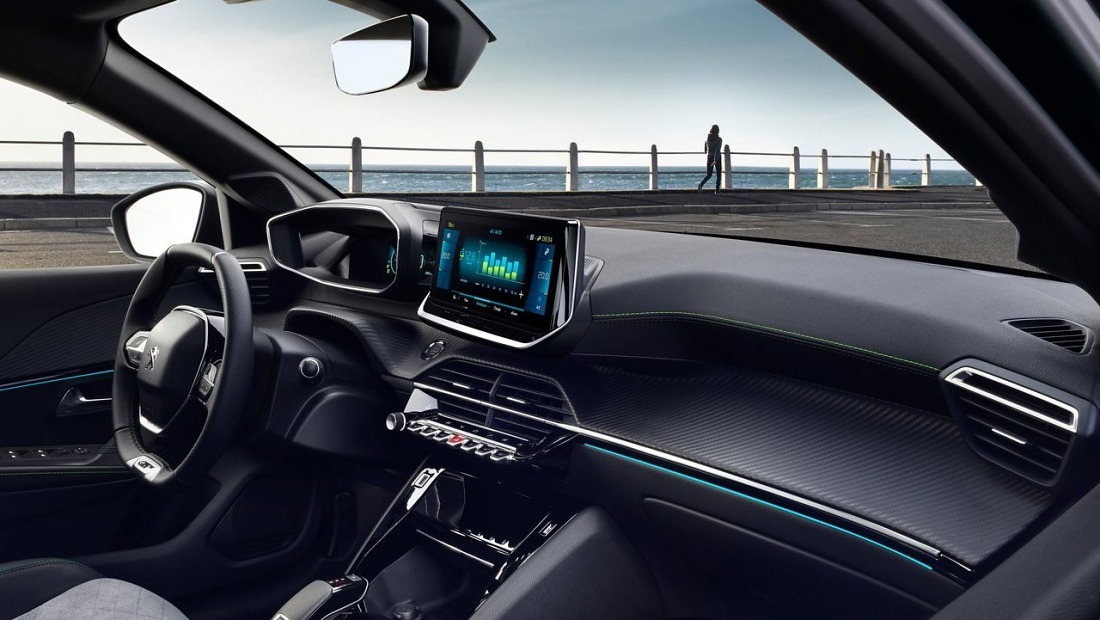 푸조 Peugeot 208 리콜 실내 대시보드 출처 다음자동차