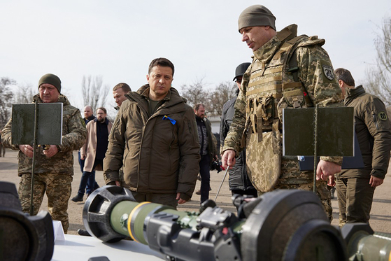 우크라이나 대통령 무기 확인