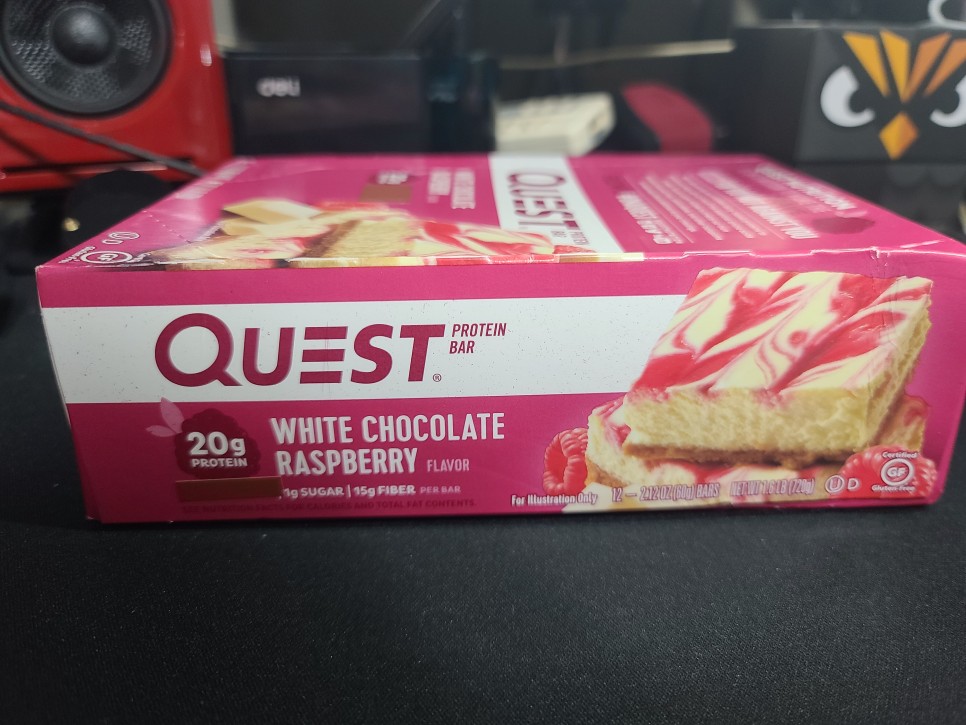 구입한 저녁식사 대신 탄박질 공급 퀘스트 프로틴바 화이트 초콜릿 라즈베리 23