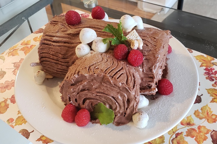 Homemade Buche de noel 1