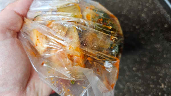도토리묵밥 고명용 김치
