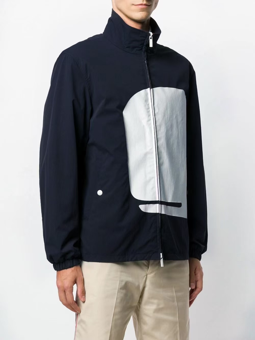  [THOM BROWNE] 톰브라운 네이비 퍼넬 넥 고래 나일론 자켓 MJO082E04829415