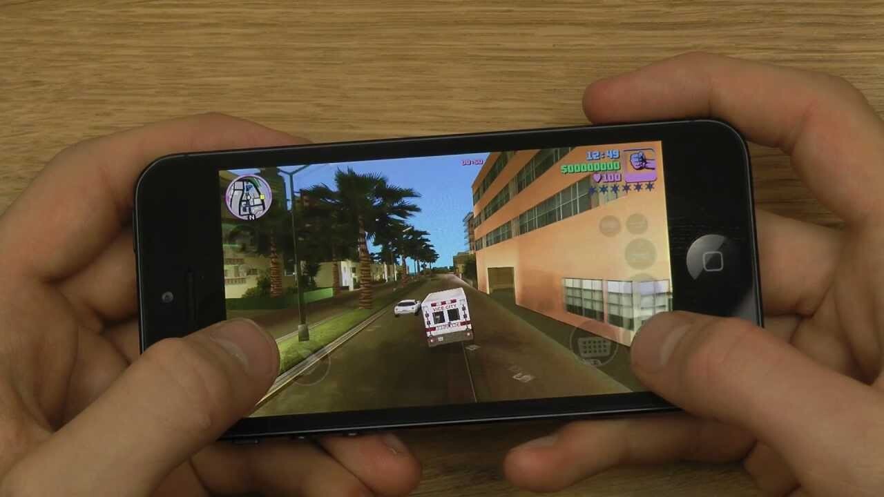 아이폰에서 즐기는 GTA Vice City PC 화면