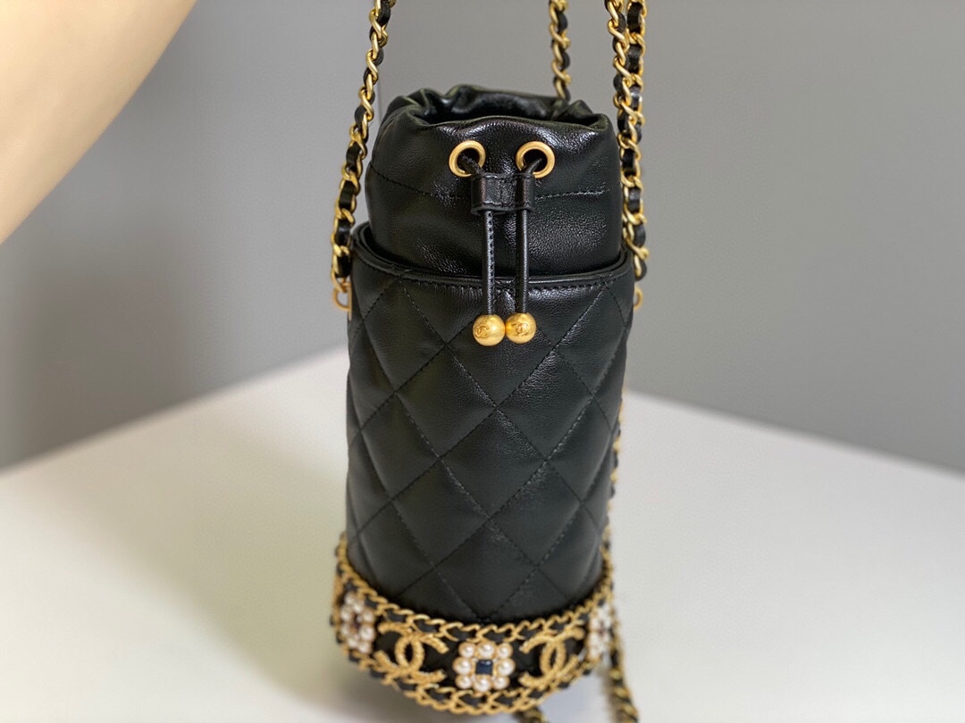  [CHANEL] 샤넬 CC 로고 체인 버킷백 AP2257 (2 COLOR)