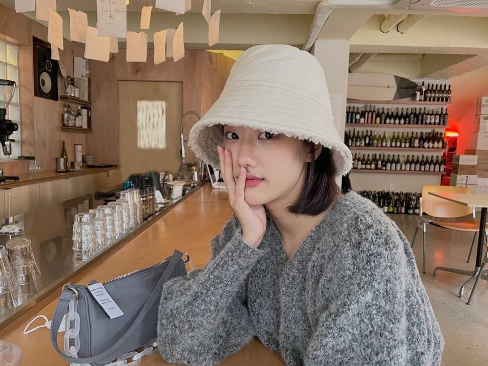  에이프릴 출신 배우 이나은, 2년만에 SNS 재개...'왕따 논란' 꼬리표 떼고 배우로 복귀하나?