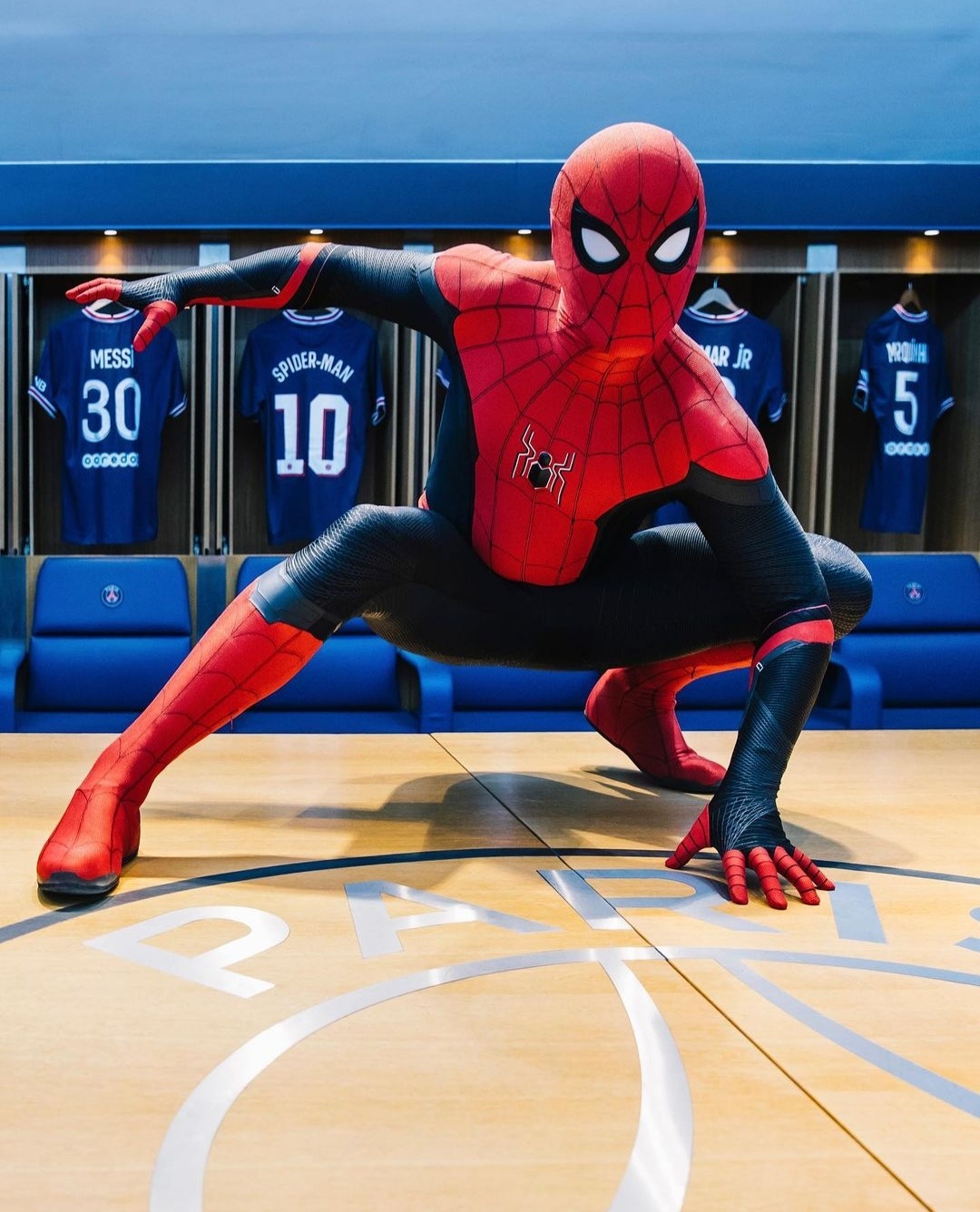 파리 생제르망도 진출한 톰스파 (ft. 등번호 10번 겟) | 인스티즈