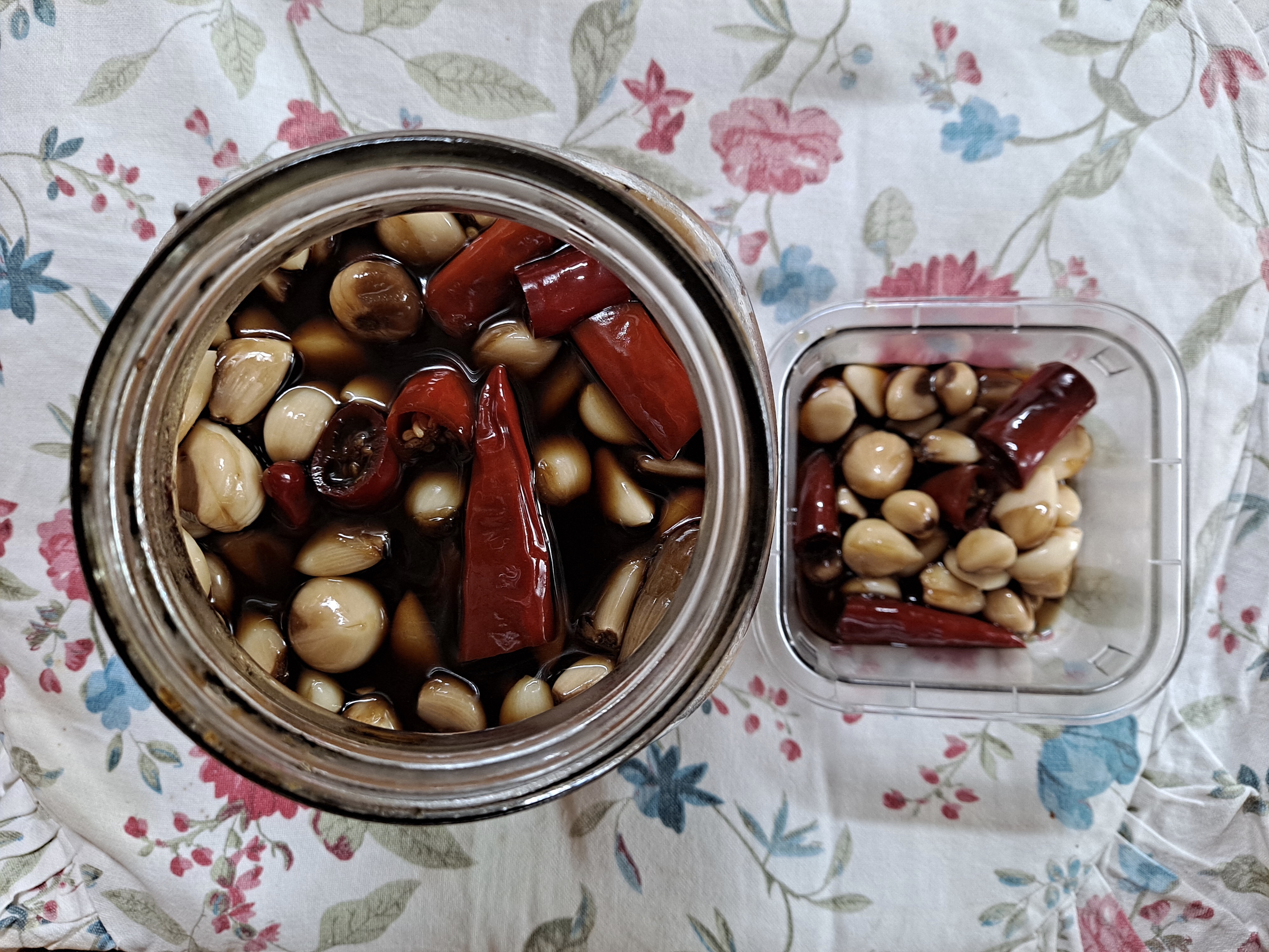  든든한 밑반찬, 마늘장아찌(Pickled Garlic)