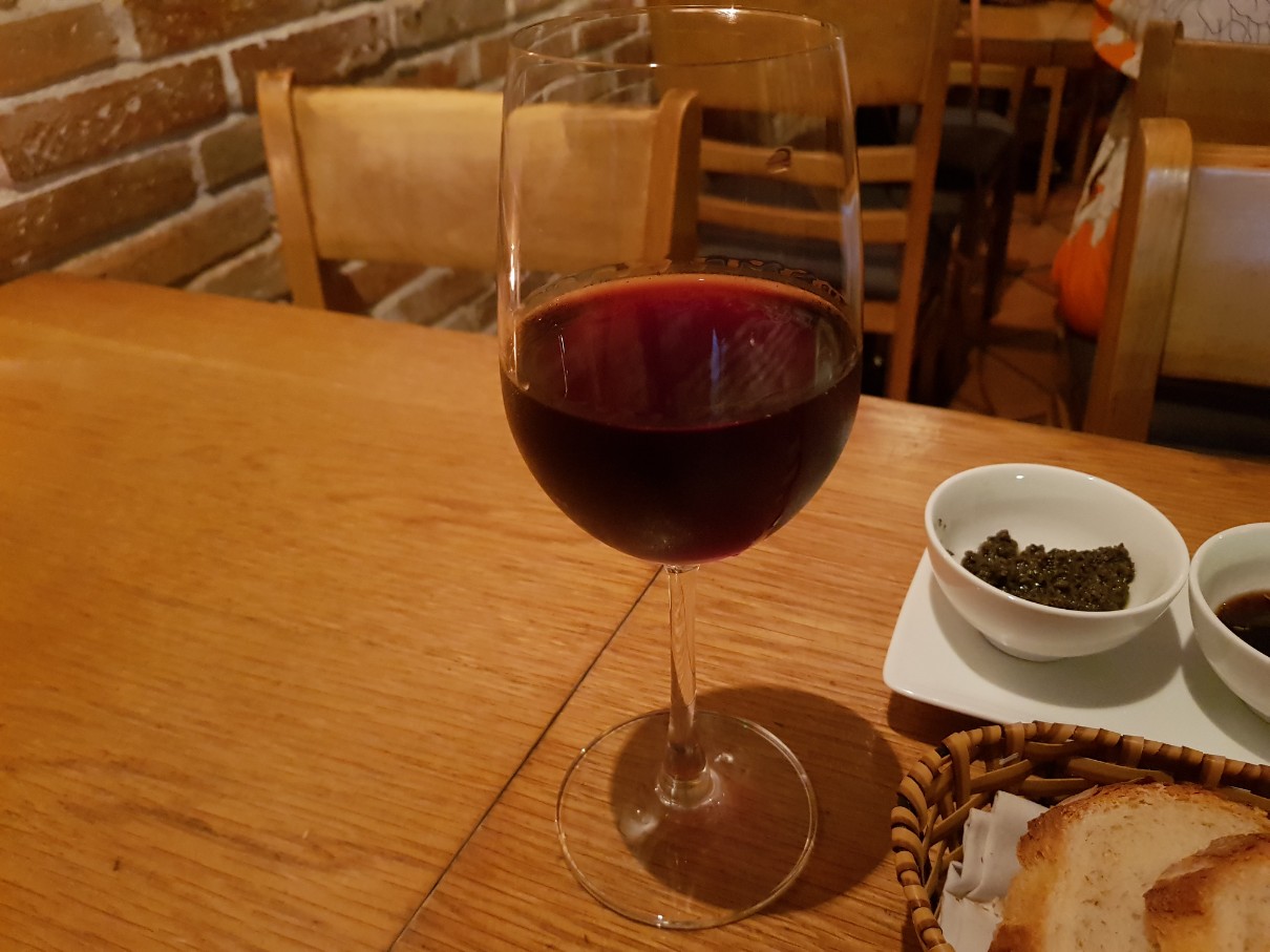 호치민 1군 이탈리안 레스토랑 Ciao Bella IL Primo - 하우스 레드 와인