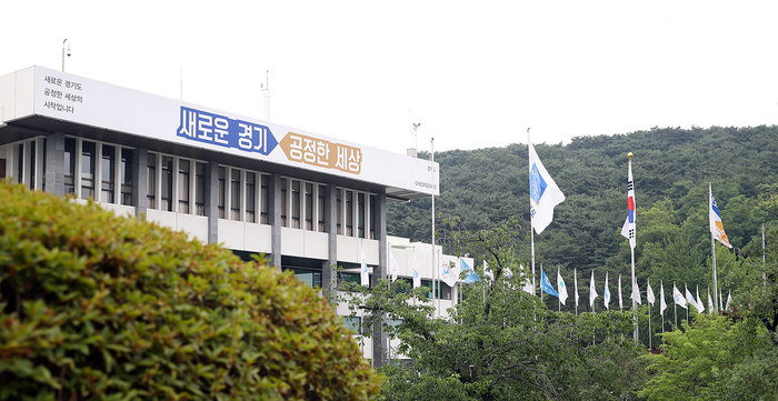 민 코퍼레이션 이미지