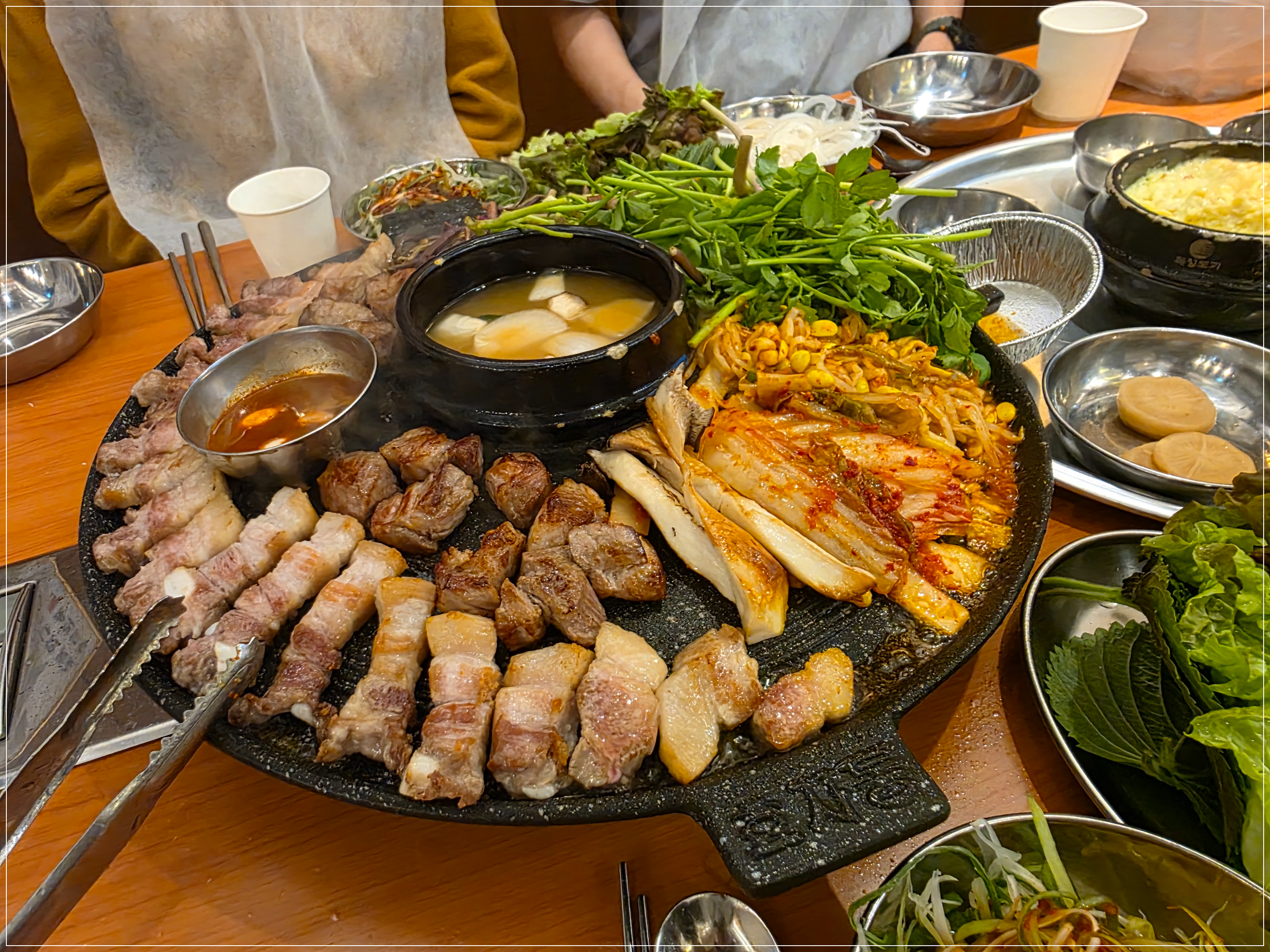 솥뚜껑삼겹살 이미지