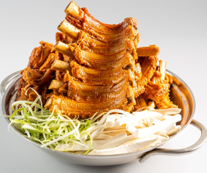 생생정보 고수의부엌 김치등갈비찜 맛집 위치 및 정보(경주 황리단길 맛집)