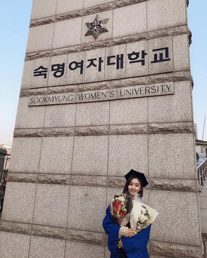 윤수빈-아나운서-숙명여대-졸업사진