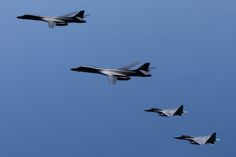 b-1b lancer