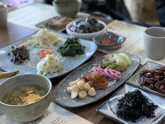  채식 , 식탁 위의 소박한 교육