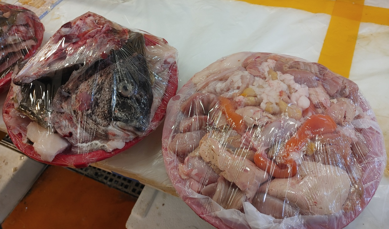  노량진 수산시장에서 신선한 매운탕 재료 사기!! (5천원+5천원)