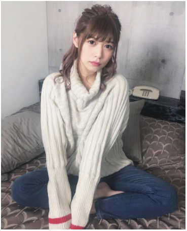  매니저들과 2018년 러시아 월드컵 일본 VS 콜롬비아 전을 시청하게 된 일본의 대표 공장장 스시녀 여배우 콘노 히카루(紺野ひかる)