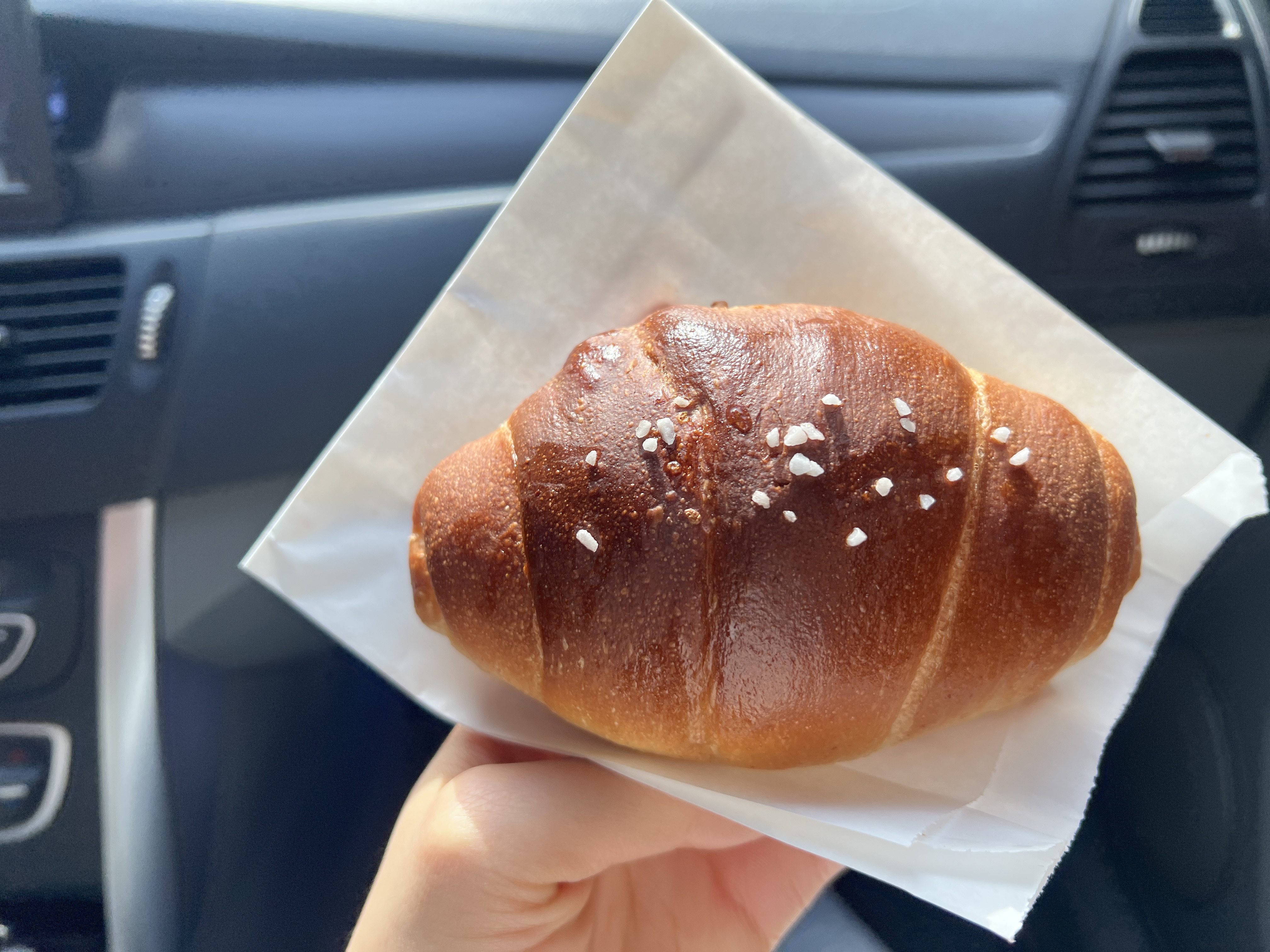 아나스 카페 앤 베이커리 소금 빵