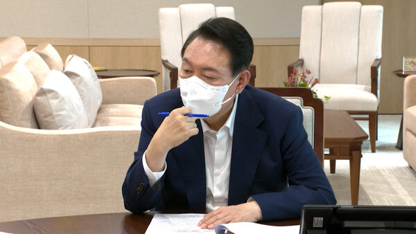  윤 대통령, "초교입학 1년 앞당기는 방안 신속 강구하라"