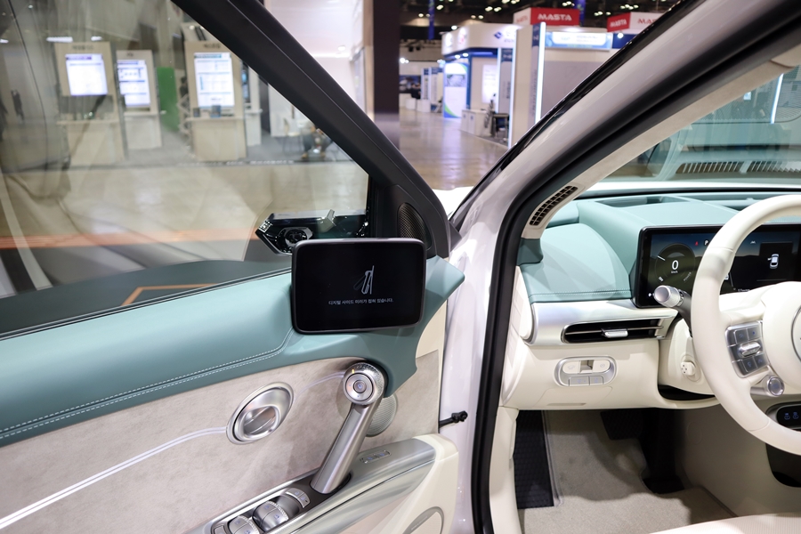 모터쇼실내가 더 16