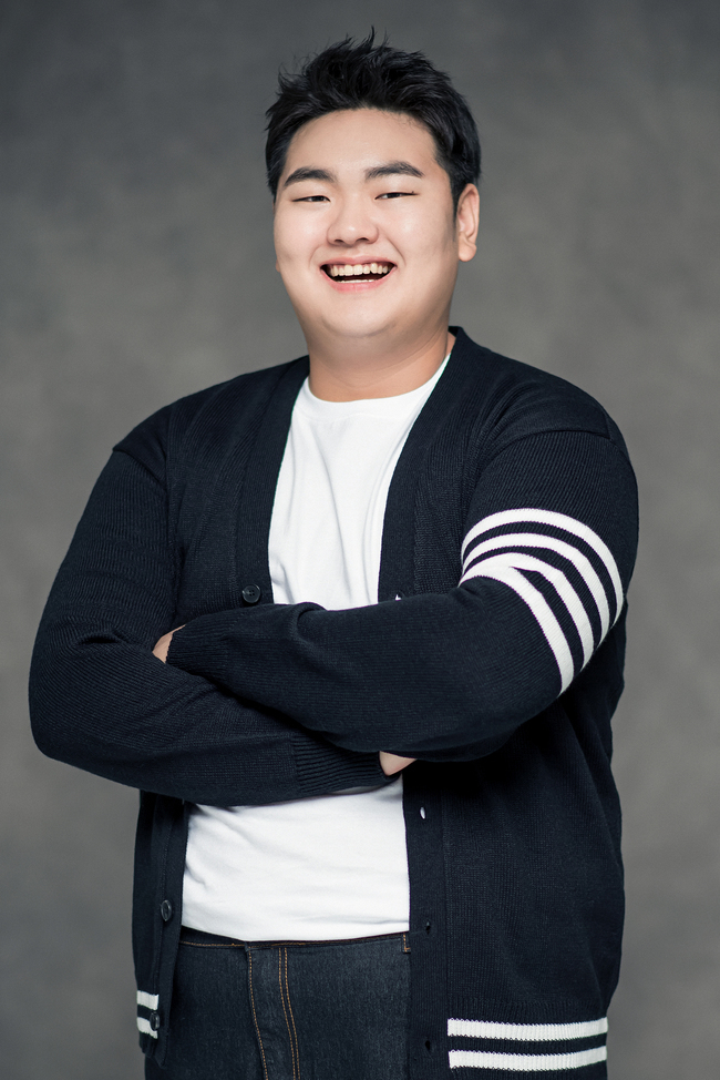 동명의 인기 네이버웹툰을 원작으로 하는 '알고있지만,'은 ...